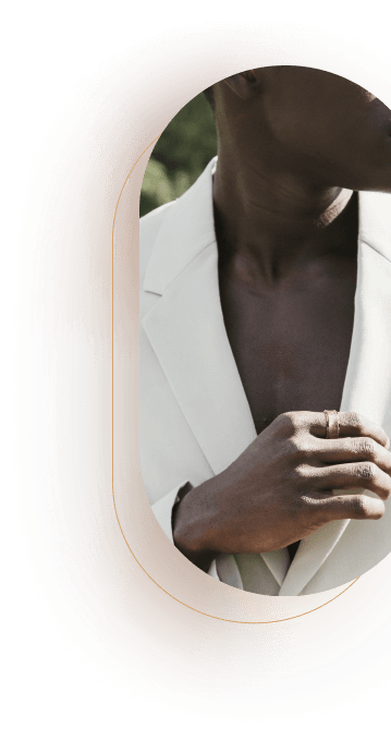Man wearing textured yellow gold ring band