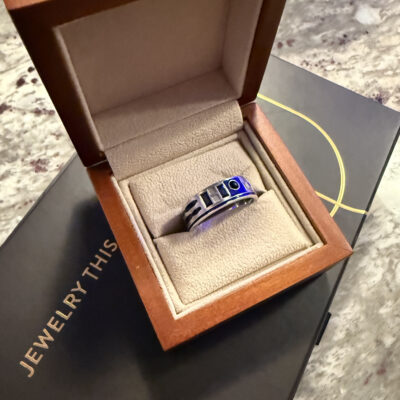 Droid Ring in JewelryThis Packaging