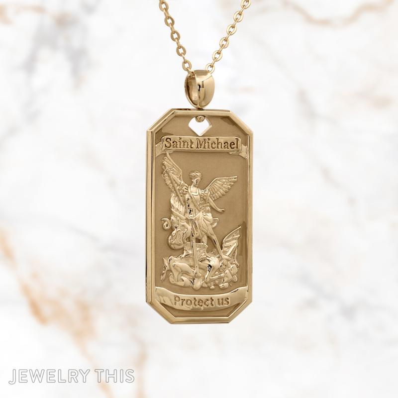 saint pendant