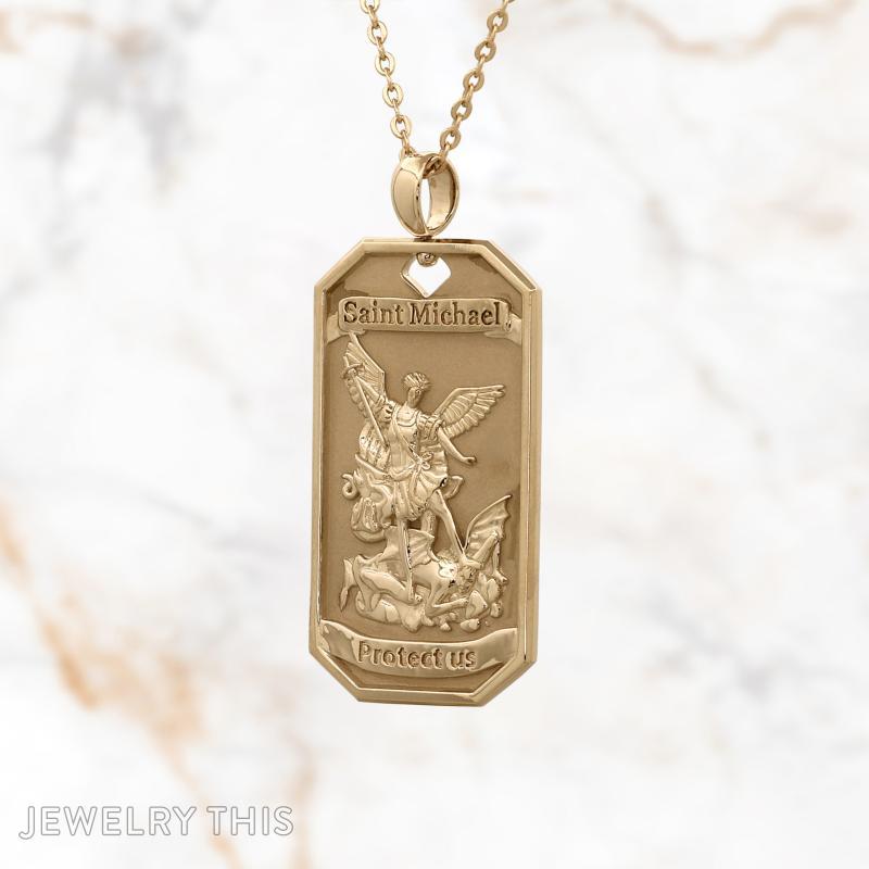 saint pendant