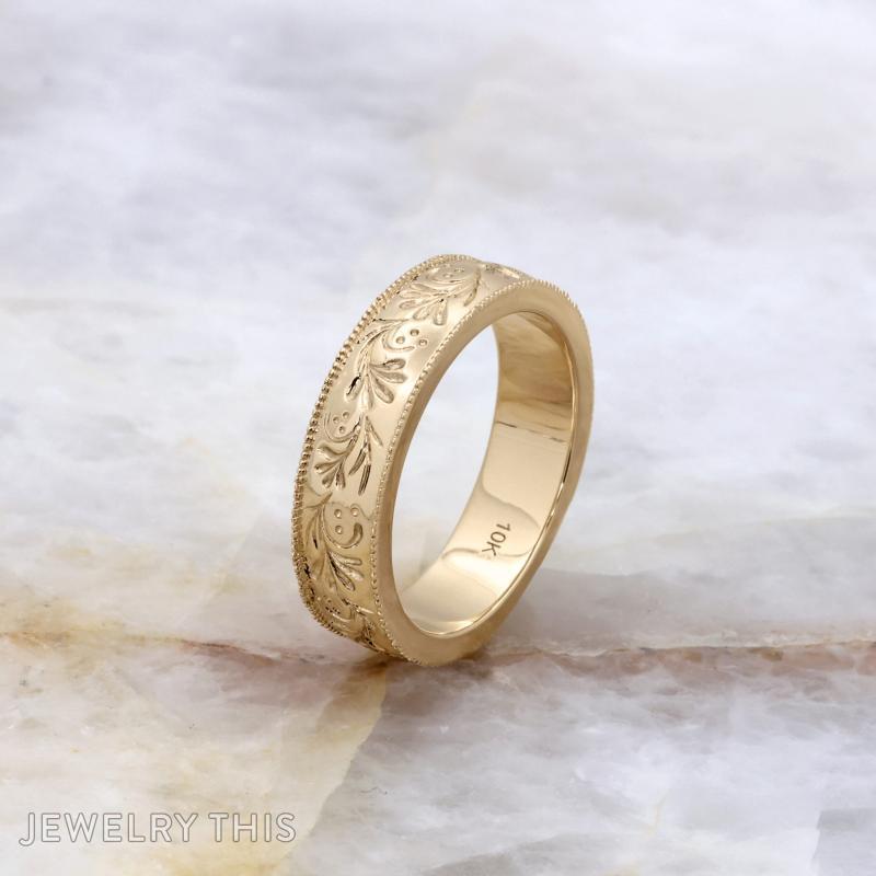 Wedding Band - Ginkgo Engraving with Milgrain