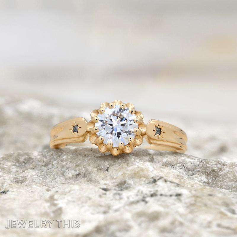 vintage scalloped illusion star