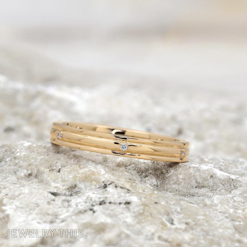 vintage scalloped illusion star