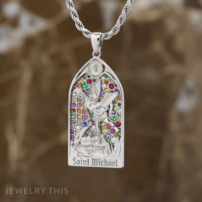 saint pendant