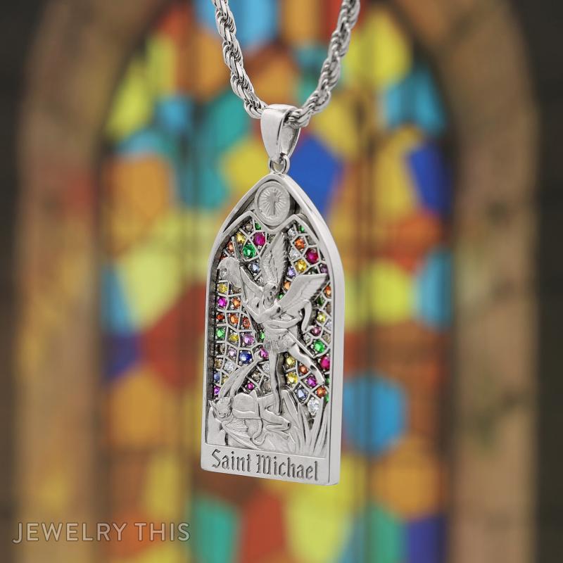 saint pendant